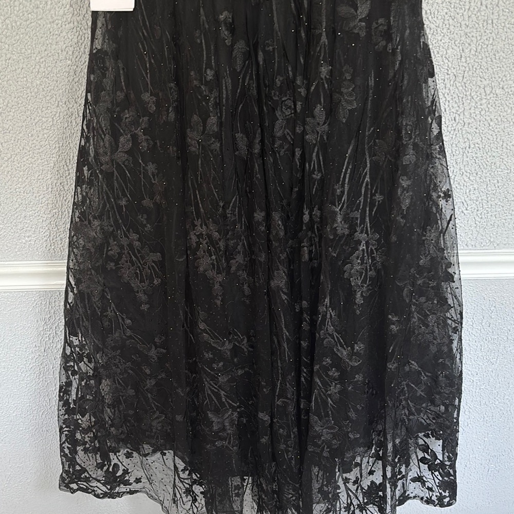 Mac Duggal Black Embellished Floral Cap Sleeve A Line Gown, Lace Maxi Dress NWT - Picture 13 of 17